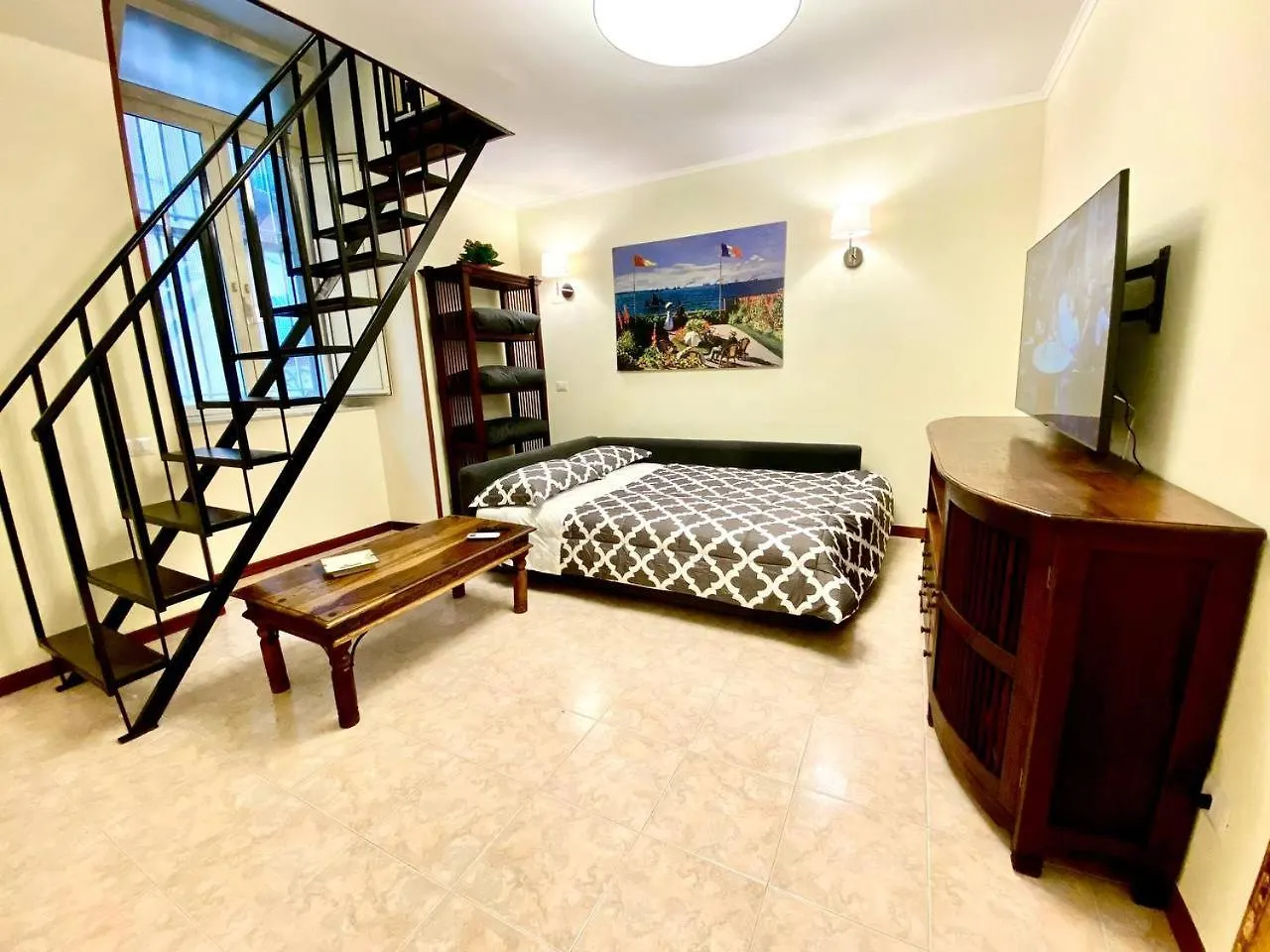 Your Central Wide Place - Min 31 Days Naples 0*,  Italy