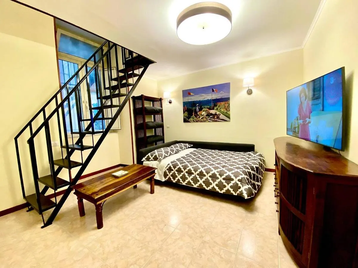 Your Central Wide Place - Min 31 Days Naples