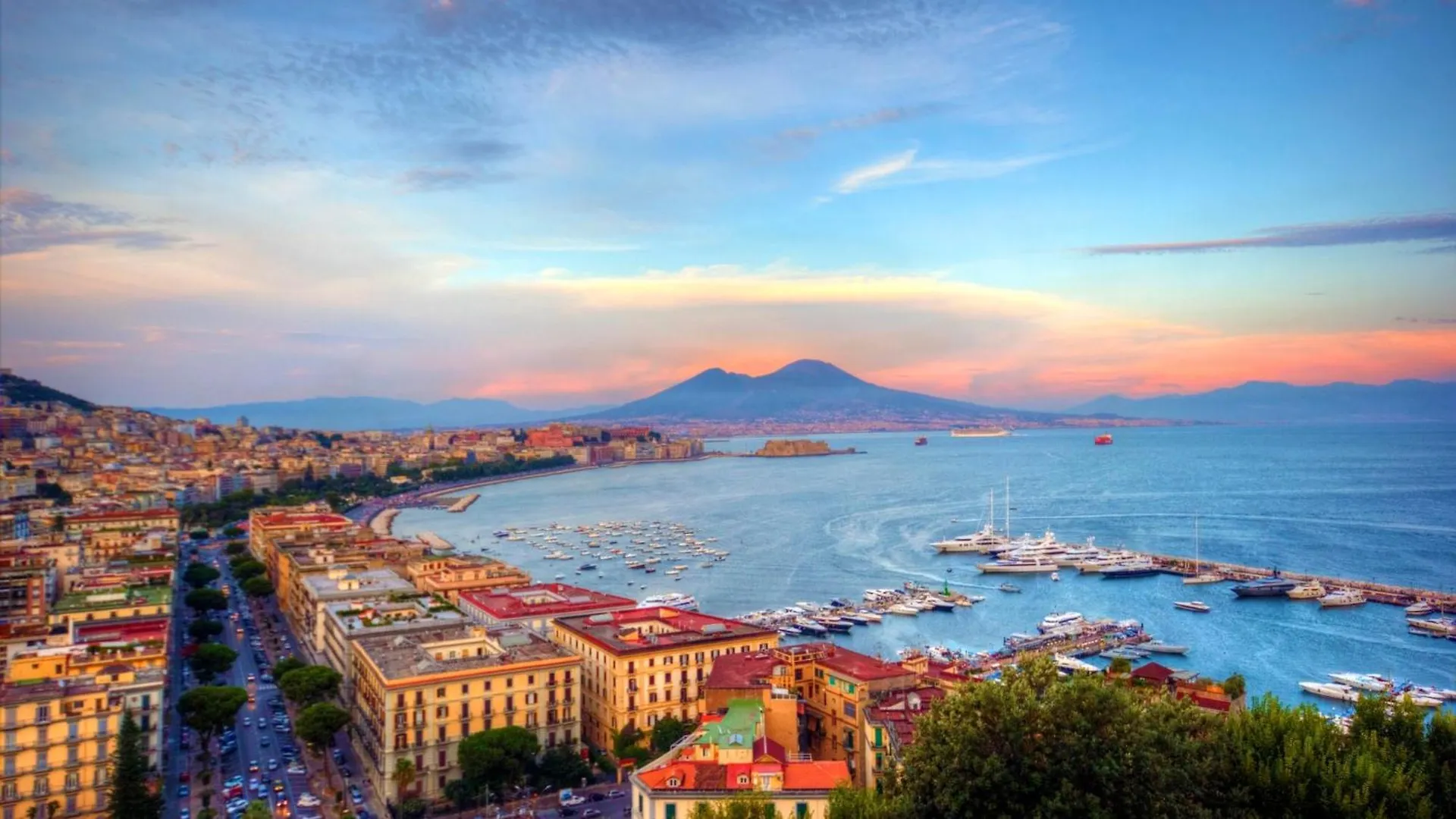 Your Central Wide Place - Min 31 Days Naples 0*,