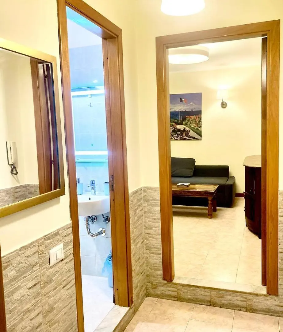 Your Central Wide Place - Min 31 Days Naples