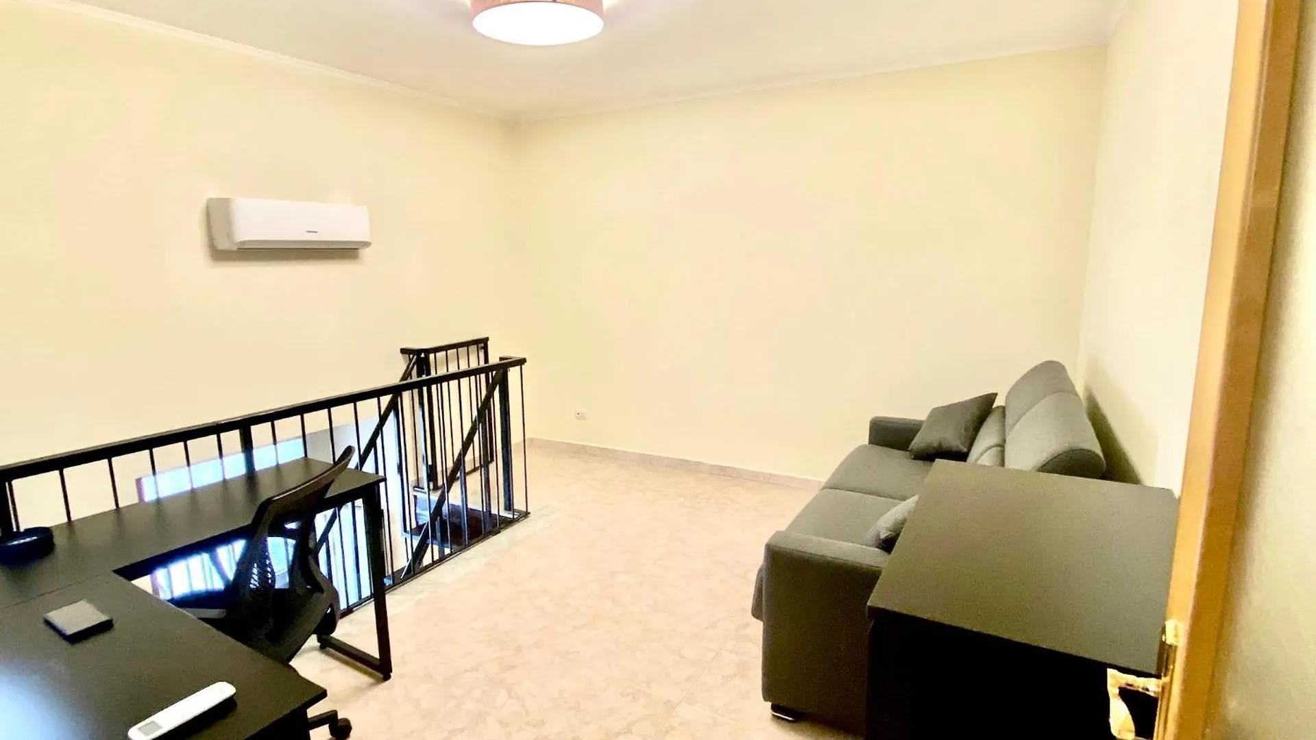 Your Central Wide Place - Min 31 Days Naples Italy